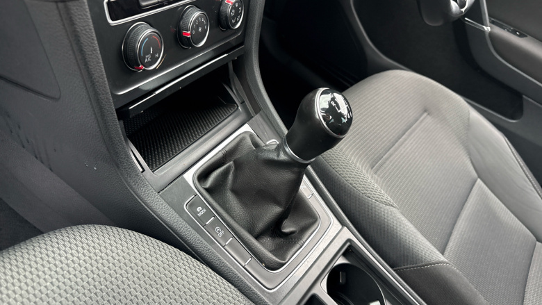 Volkswagen Golf 1.5 TSI EVO SE [Nav] 5dr Petrol Hatchback